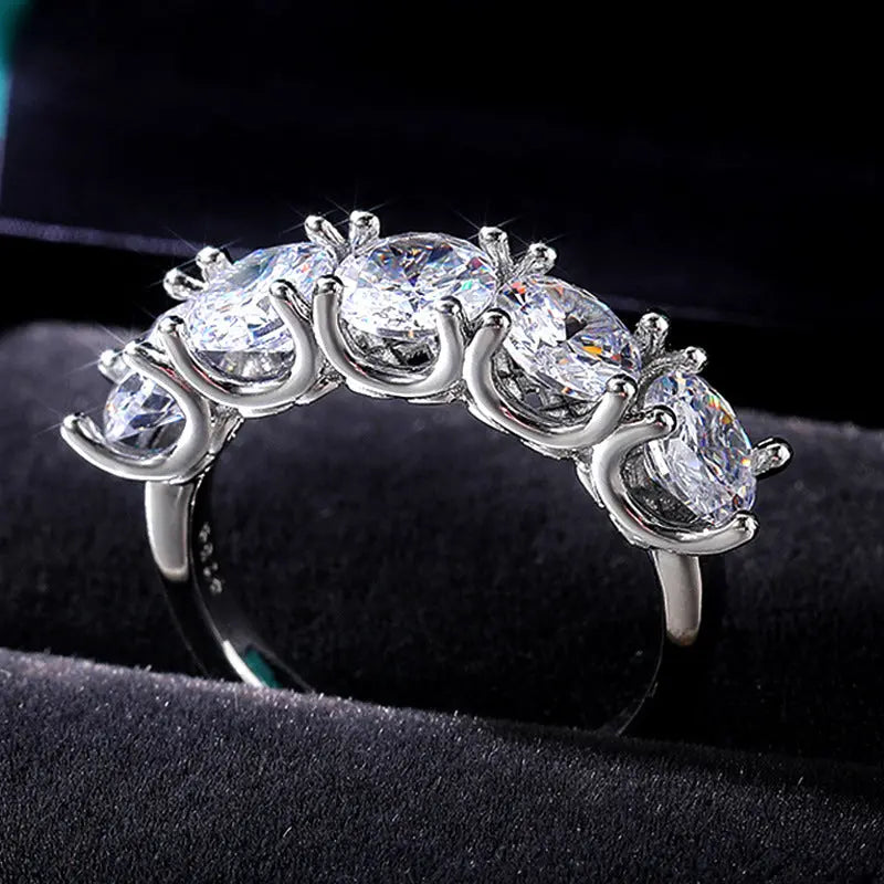 New Fashion Round Diamond Ring Zircon Ring - Lunova-Roma