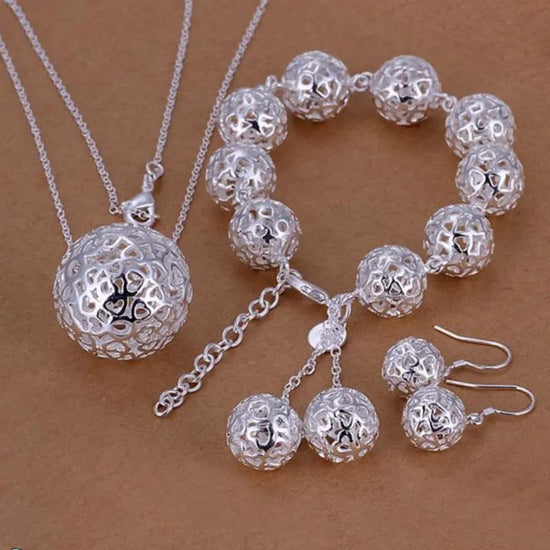 Exquisite Jewelry Silver-plated Three-dimensional Ball Pendant Jewelry Lunova-roma